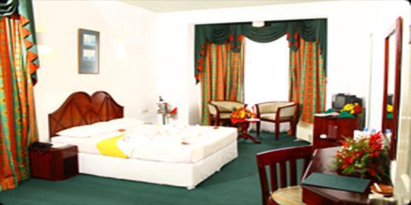 Galway Forest Lodge Hotel نوفارا إيلِيا المظهر الخارجي الصورة